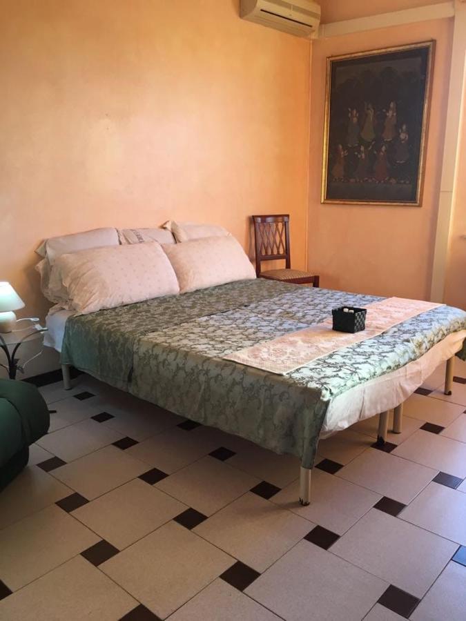 Casa Vacanze Gilli Hotel Каляри Екстериор снимка