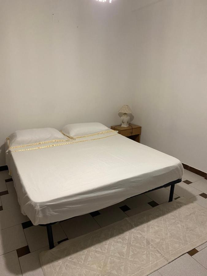 Casa Vacanze Gilli Hotel Каляри Екстериор снимка