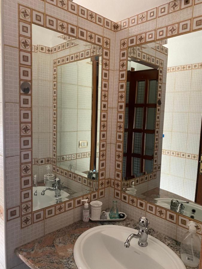 Casa Vacanze Gilli Hotel Каляри Екстериор снимка