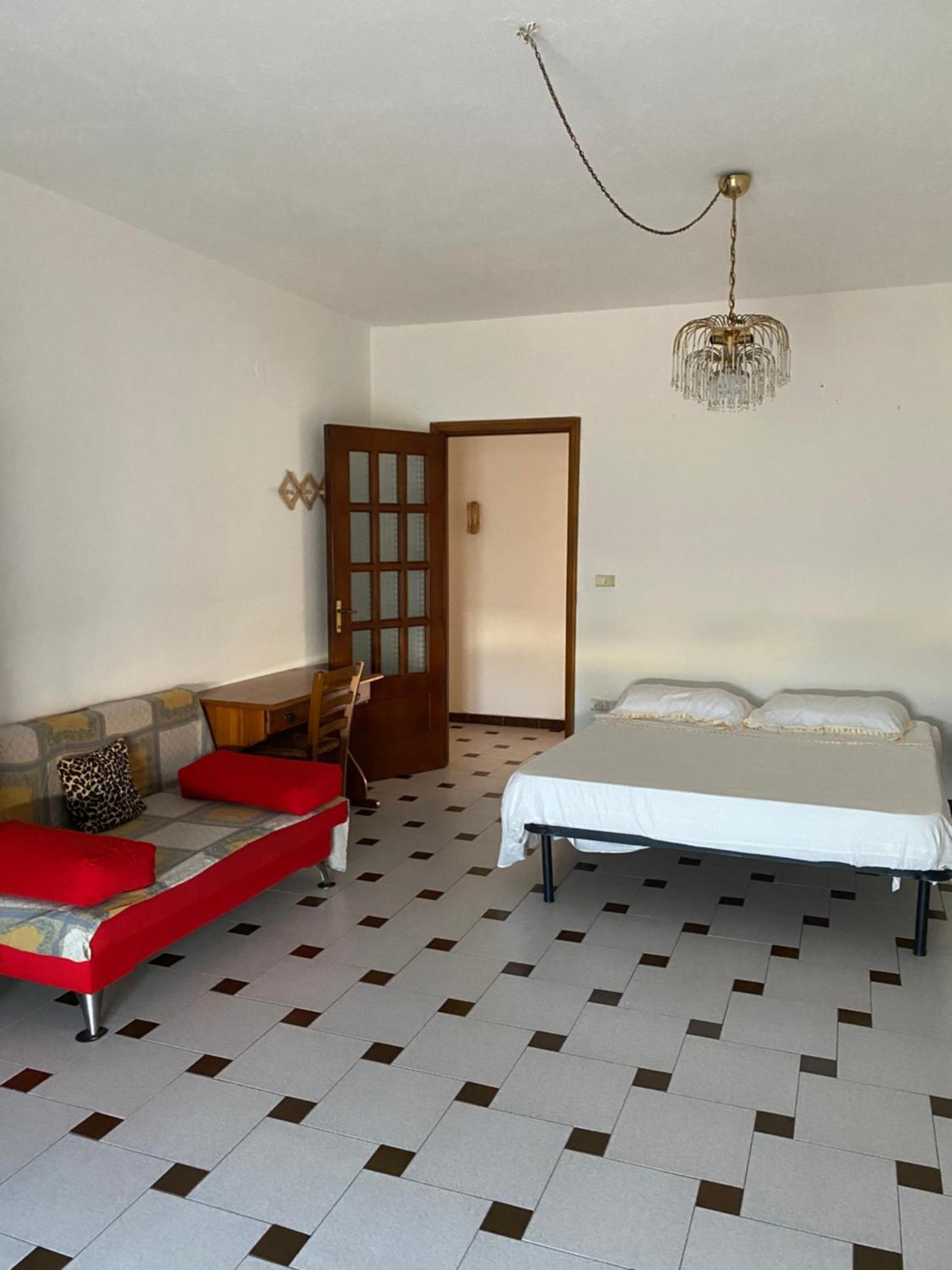 Casa Vacanze Gilli Hotel Каляри Екстериор снимка
